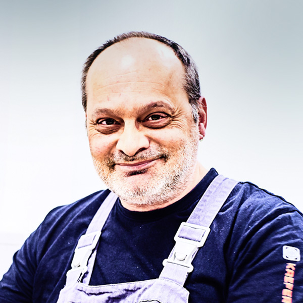 Portrait eines lächelnden Mannes